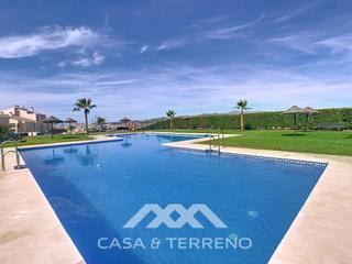 Rent Semi detached house  N/a. Adosado muy luminoso en caleta en alquiler todo el año, excepto