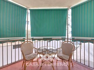 Apartament  N/a. Piso luminoso en torre del mar con amplio balcón y excelente ubi