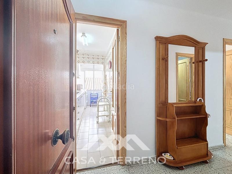 Foto 4ff6e749-1ff1-4c02-a2da-53178c538325. Apartamento piso luminoso con amplio balcón y excelente ubicación en Torre del Mar