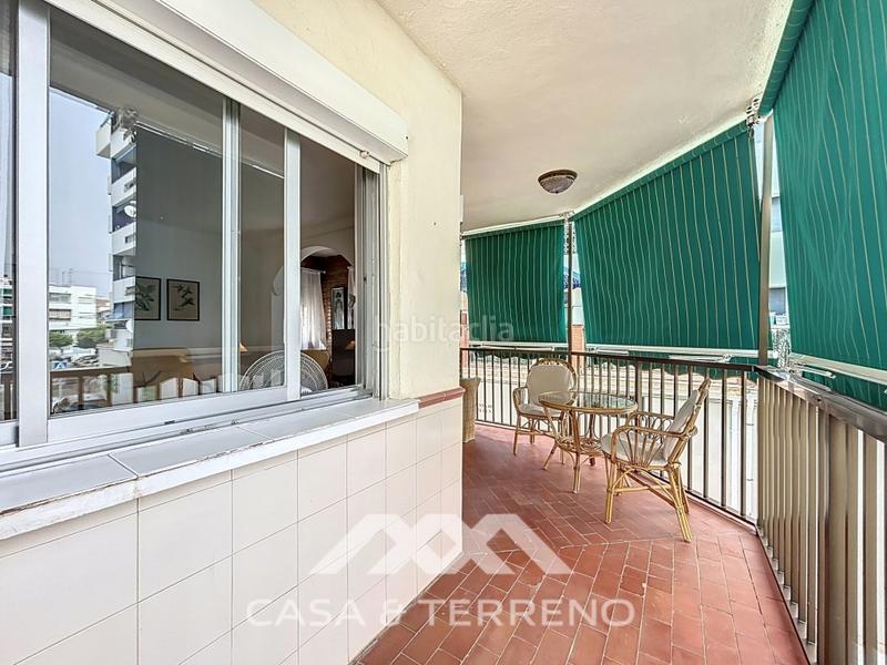 Foto 6fa3dfe1-1f07-4cf9-a955-e7e367e90974. Apartamento piso luminoso con amplio balcón y excelente ubicación en Torre del Mar