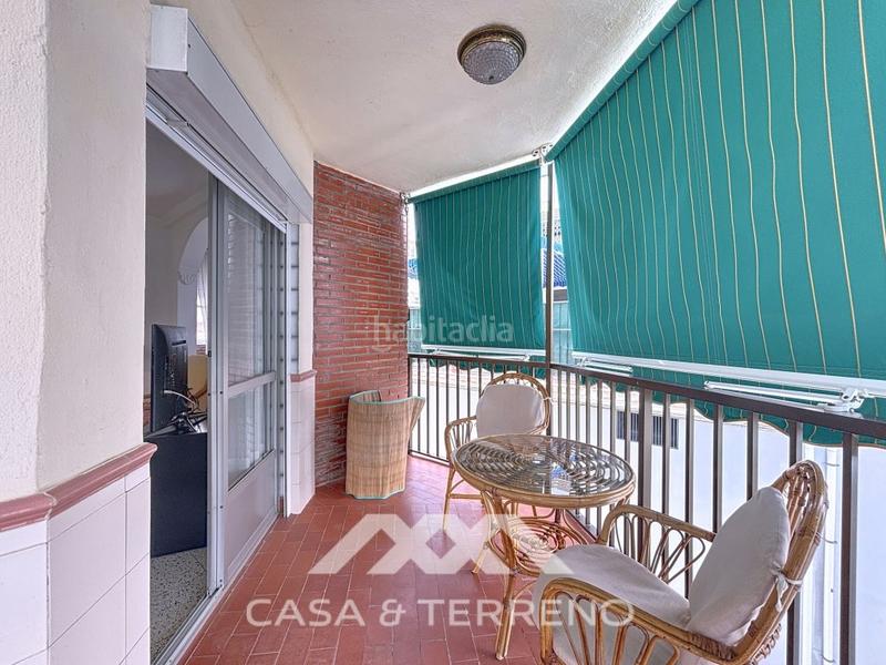 Foto 9e9f2200-e2a2-4bea-9831-33484a6bcb74. Apartamento piso luminoso con amplio balcón y excelente ubicación en Torre del Mar