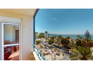 Appartement  N/a. Se vende piso en primera línea de playa en el corazón de torre d