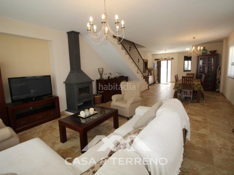 Foto 0366ab8b-2995-4354-a3ff-2924d768924c. Maison jumelée dans calle dans Salares