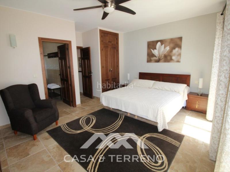 Foto 4bc95fbd-23f6-4bfb-b9a5-d9544a640510. Maison jumelée dans calle dans Salares