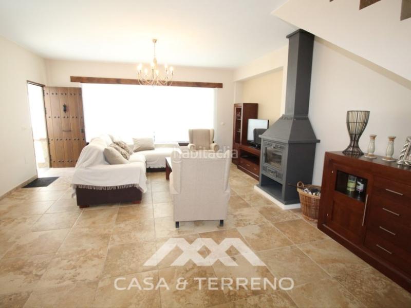 Foto 6c7e0e92-1b94-4686-8317-f7d62b4ac054. Maison jumelée dans calle dans Salares