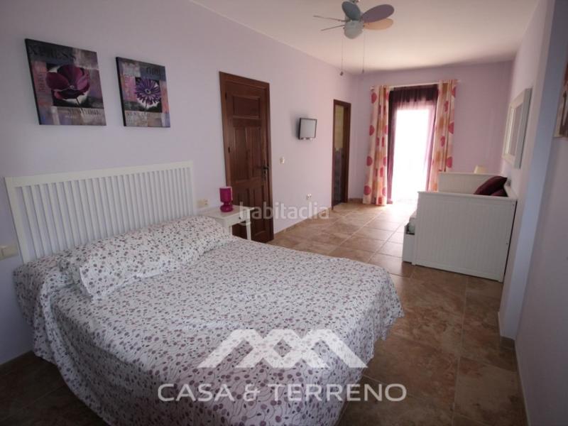 Foto a55bcc1a-09fa-4c20-9eaa-796ef78340c2. Maison jumelée dans calle dans Salares