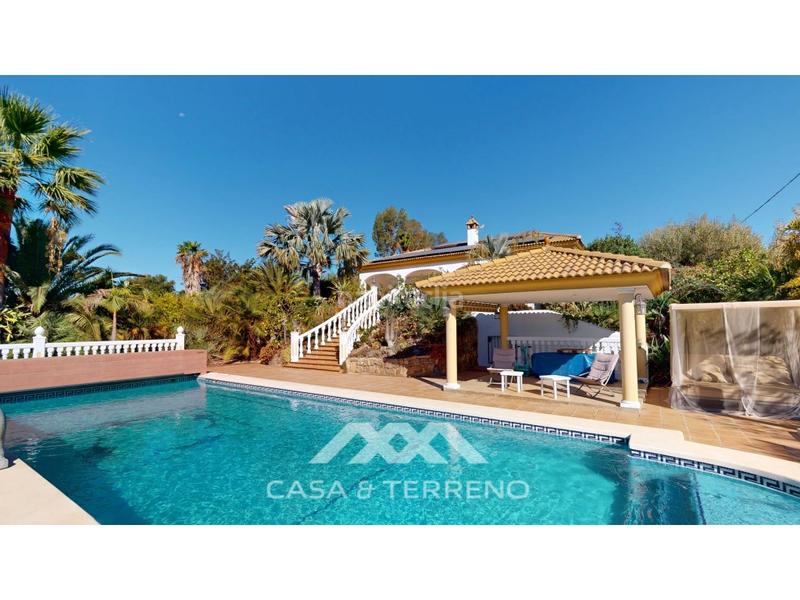 Foto 0daf9bbb-6e1c-4537-9be1-d9df3b68d8a3. Casa con parcheggio piscina in Centro Histórico Vélez - Málaga