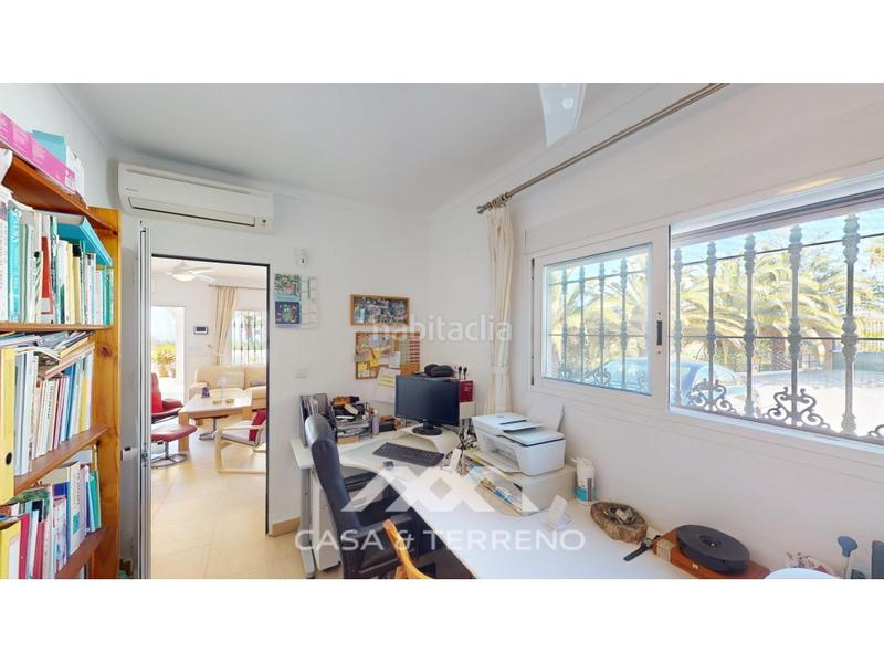 Foto cb548d5f-9de1-4e9b-a66f-6761e9abba63. Casa con parcheggio piscina in Centro Histórico Vélez - Málaga