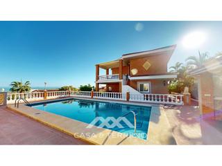 Chalet  N/a. Chalet con encanto en chilches con amplias comodidades y zona de