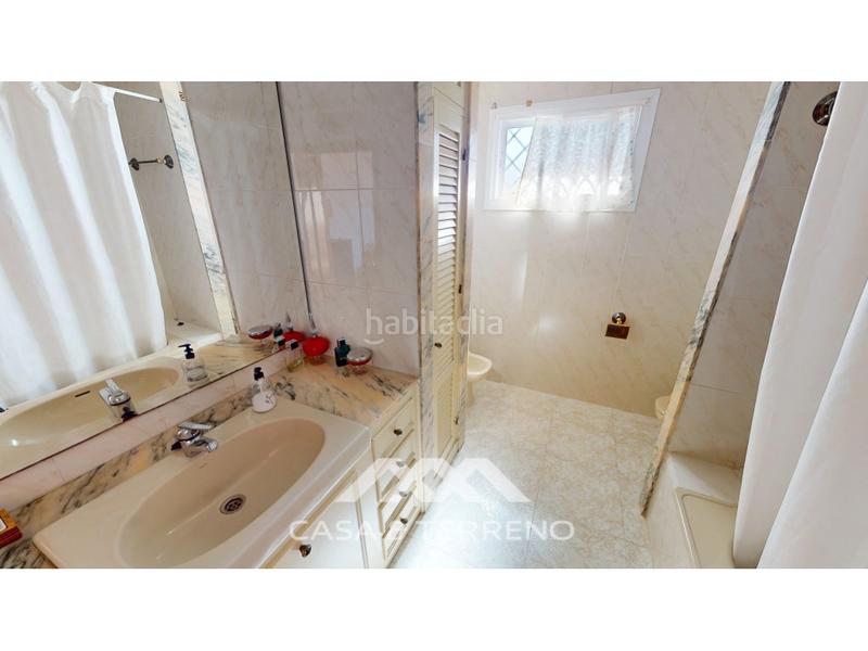 Foto 35806673-af66-40f4-9c0e-fa3c7c539d5c. Chalet with parking pool in Chilches