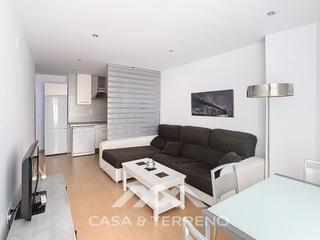 Location Appartement  N/a. Piso en alquiler en torre del mar  disponible de octubre a mayo