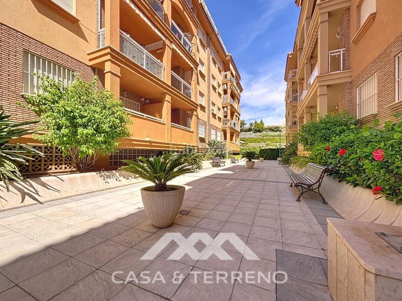 Foto 42df5abc-e3f4-4d0a-9e58-8c84e1fd3896. Etagenwohnung mit parking pool in El Morche Torrox