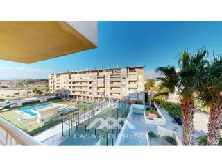 Apartamento  N/a. Piso en torre del mar con terraza y vistas a la piscina y pista