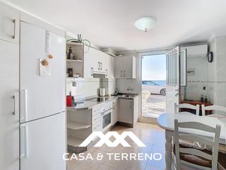 Apartament  N/a. Se vende piso en primera línea de playa totalmente reformado!