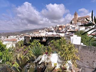 Casa  N/a. Se vende amplia casa de 94 m con terrazas y fantásticas vistas e
