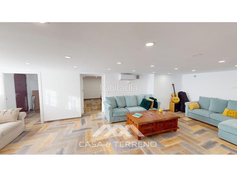 Foto 28c4d14a-04ed-43b3-b649-6f2fd19330e4. Casa con parcheggio piscina in Caleta de Velez