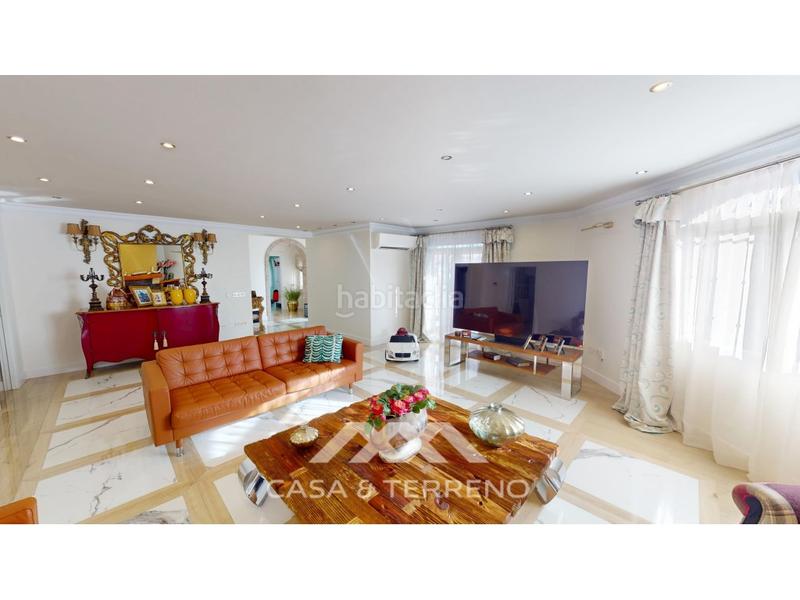 Foto 46cf8807-f7dd-430d-afdf-efb5ef3b345a. Casa con parcheggio piscina in Caleta de Velez