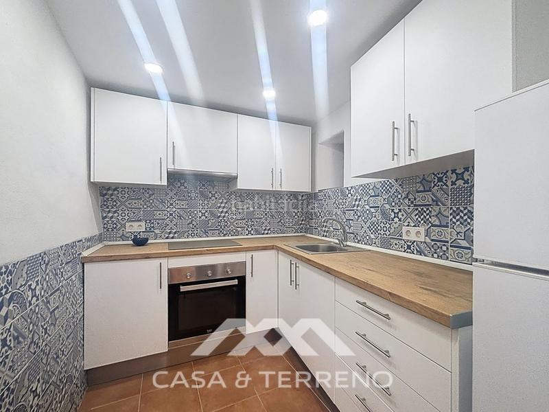 Foto bbfb705f-6745-4bc7-b93b-c86716b6bc9f. Casa adossada a Canillas de Aceituno