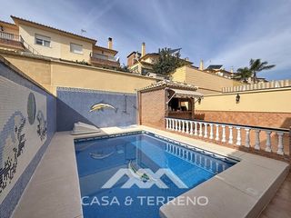 Maison jumelée  Calle rioja. Chalet en venta en torre del mar