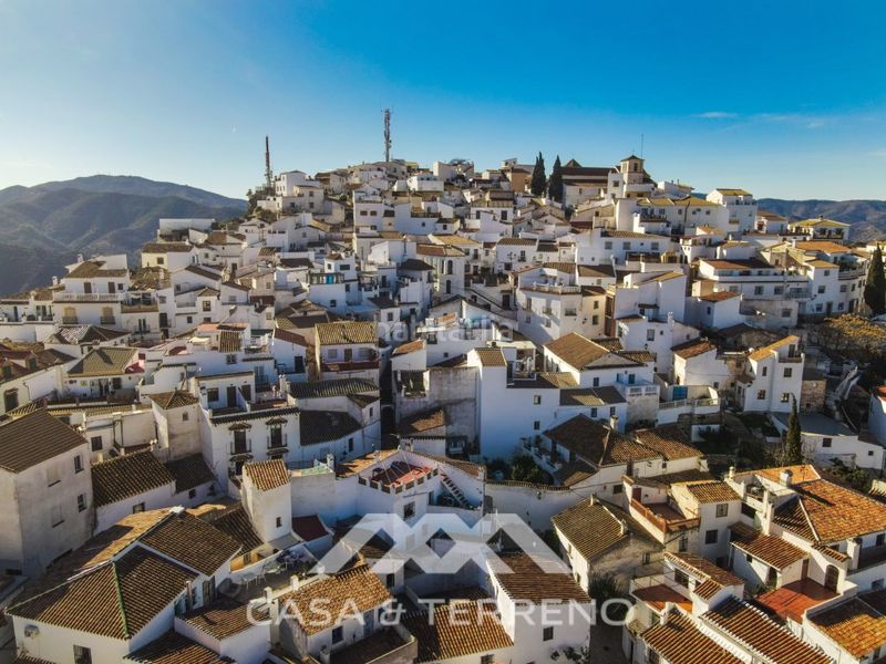 Foto 008ed909-c864-4f24-b446-3032c0d3672b. Casa amb aparcament piscina a Comares
