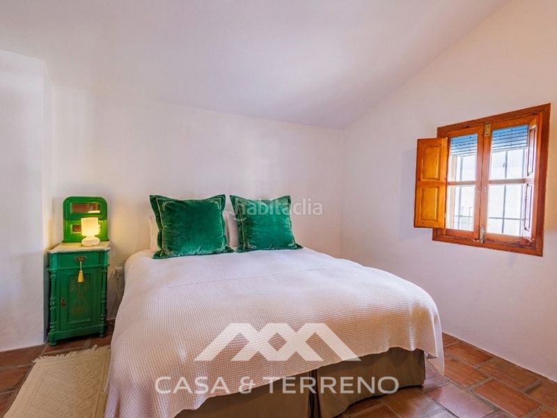 Foto 78253647-1581-4c3a-aba8-2059cac548a2. Casa amb aparcament piscina a Comares