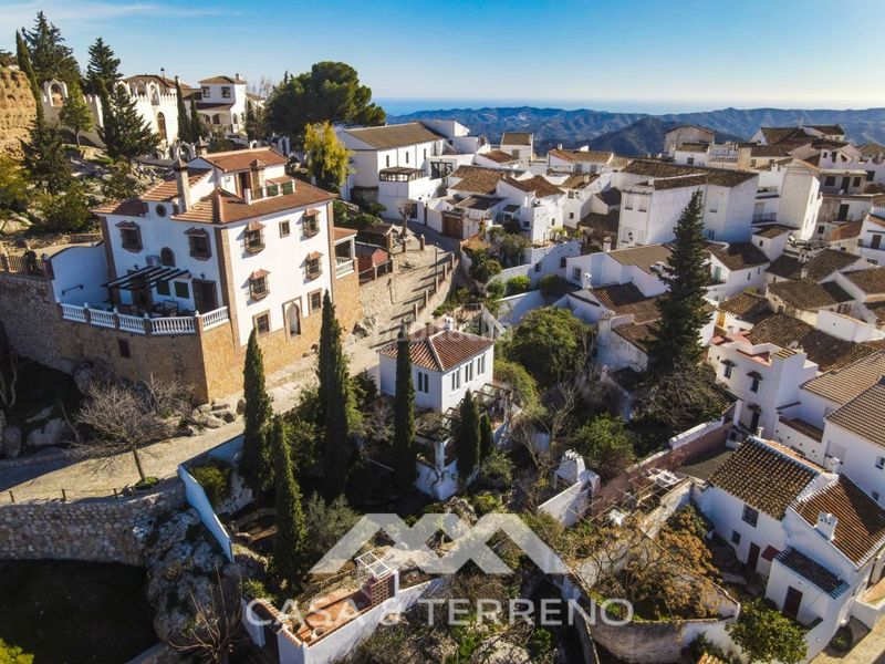 Foto 9c403067-b465-46bb-b1cf-4b307cb6f0b0. Casa amb aparcament piscina a Comares