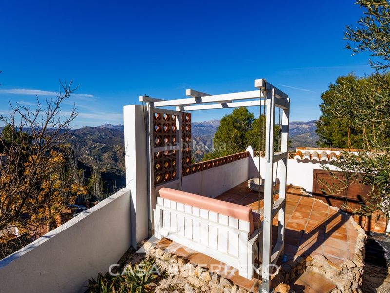 Foto ec01ea75-c925-4cec-9236-3bf6a8d7a6aa. Casa amb aparcament piscina a Comares