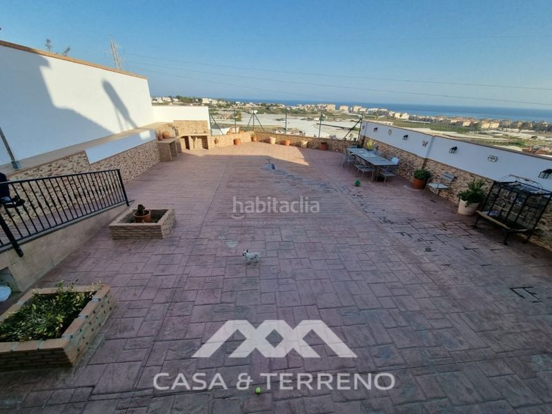 Foto 0064b54a-baf9-4548-8b06-2371451b8db8. Casa amb aparcament a Torrox park Torrox