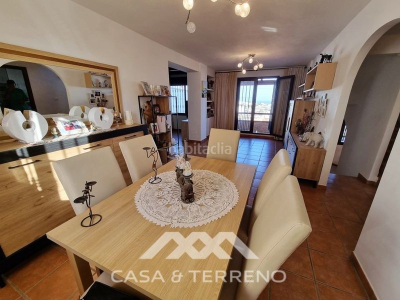 Foto edfe7fde-17a5-4e90-abb5-4e893c6eeff1. Casa amb aparcament a Torrox park Torrox