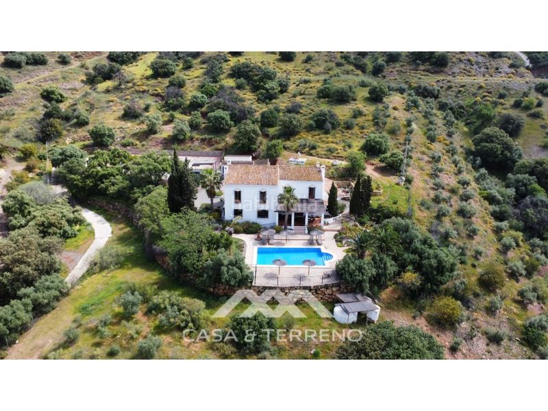 Foto 9ef38030-9aab-4746-9546-560e06c685a5. Casa amb aparcament piscina a Álora
