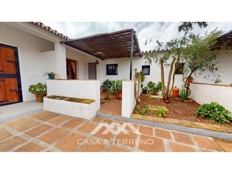 Foto b957f806-69a9-4dee-9c3d-a0637e3bfb04. Casa amb aparcament piscina a Álora
