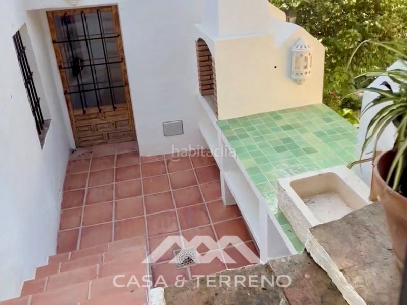 Foto 30c75e8c-bf88-4405-8d38-26905cdead5a. Casa amb piscina a Comares