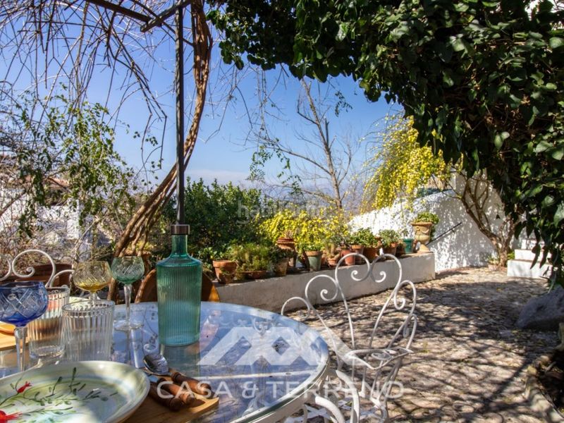 Foto f6fa2f13-fca5-400d-a98a-d6210f21b068. Casa amb piscina a Comares