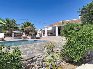 House  Diseminados cortijo loma sapo (diseminado). Villa en venta en almayate