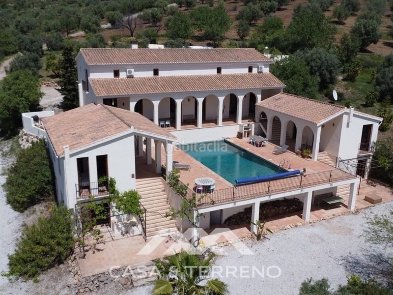 Foto 070e1a30-e8be-40db-a412-88108f00651b. Casa amb calefacció aparcament piscina a Alcaucín