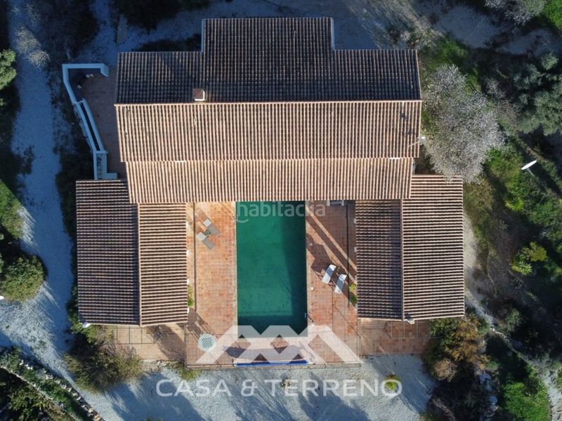 Foto 6a29cbab-c45e-44f2-8640-765f97809a69. Casa amb calefacció aparcament piscina a Alcaucín
