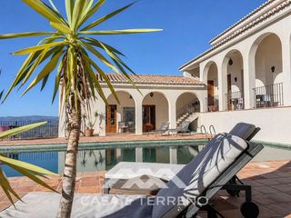 Casa  Camino rio seco. Se vende villa de lujo, alcaucín, málaga, andalucía