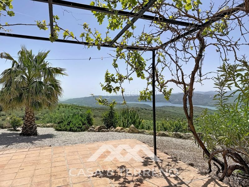 Foto ceaa560a-27c6-468b-9384-f318464b625b. Casa amb calefacció aparcament piscina a Alcaucín