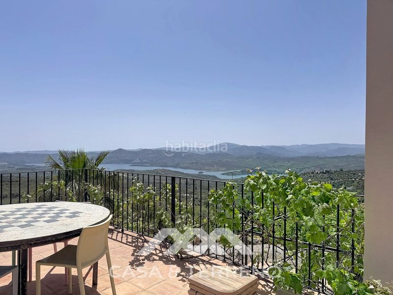 Foto ea49d3df-322a-4d4d-a1e4-b5b77b13c9fc. Casa amb calefacció aparcament piscina a Alcaucín
