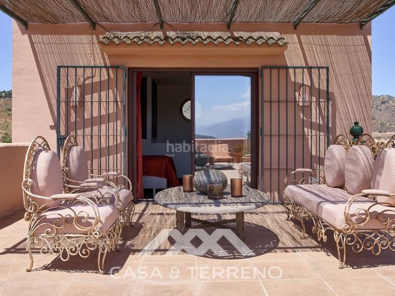 Foto 4302212a-b537-4648-89cb-2e7c01b36005. Casa amb piscina a Comares