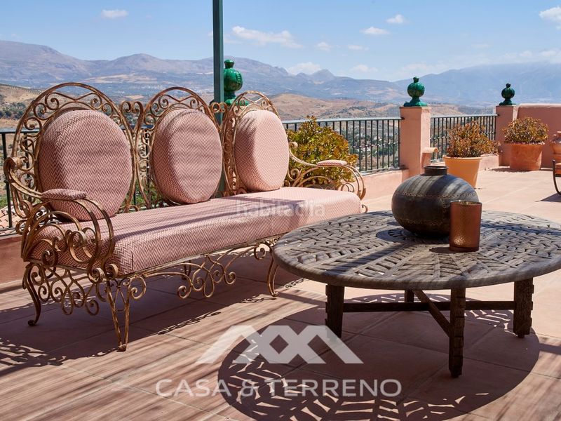 Foto 5415b36c-3cad-4195-9fab-7f198ff3e718. Casa amb piscina a Comares