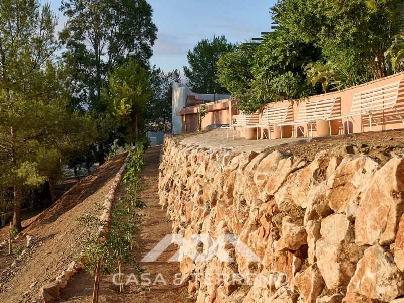 Foto b5091463-b77b-4412-a318-2eddaddc075c. Casa amb piscina a Comares