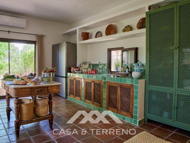 Foto cf6b9668-c629-45d3-a5b8-05a8f0c8eea1. Casa amb piscina a Comares