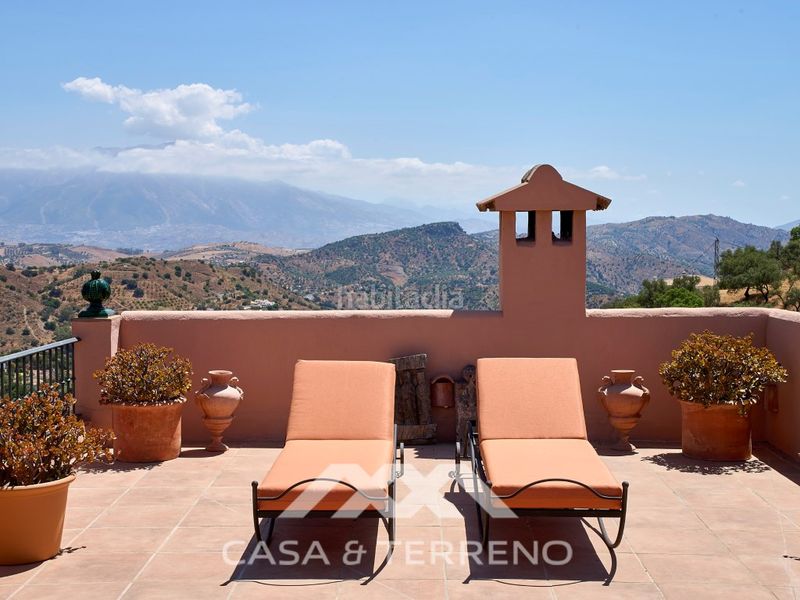 Foto 62318177-a010-4030-b03e-b11eaec5df95. Casa amb piscina a Comares