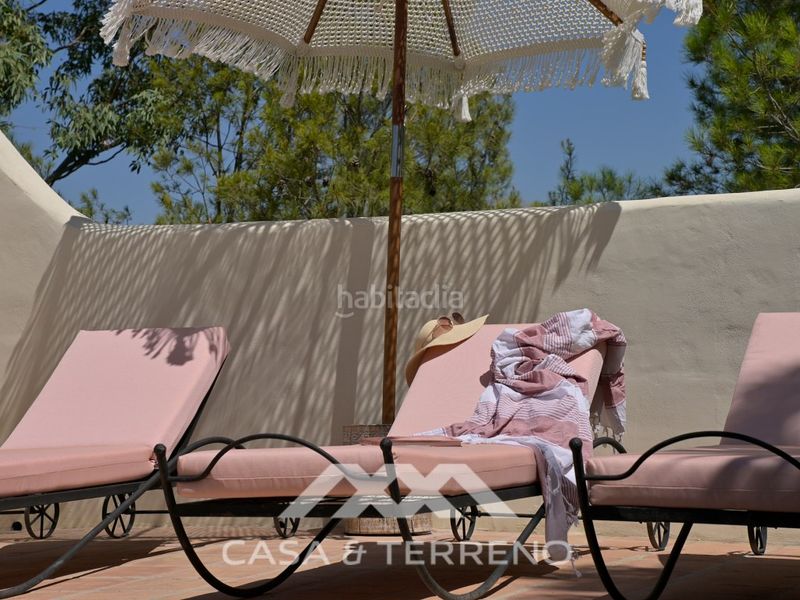 Foto 94eb1dc3-ee30-4ec0-b34d-6b063c201592. Casa amb piscina a Comares