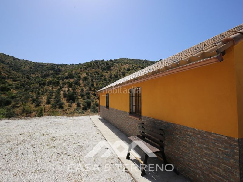 Foto b87c069f-0fd1-47d6-bd9d-300de29ded80. Casa amb aparcament a Totalán