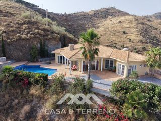 Casa  Poligono 1 paraje 28 benthomiz. Villa en venta en algarrobo con vistas al mar y montaña