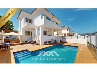 Casa  Calle laguna de la ratosa. Impresionante villa de 5 dormitorios  vistas al mar  5 min a la