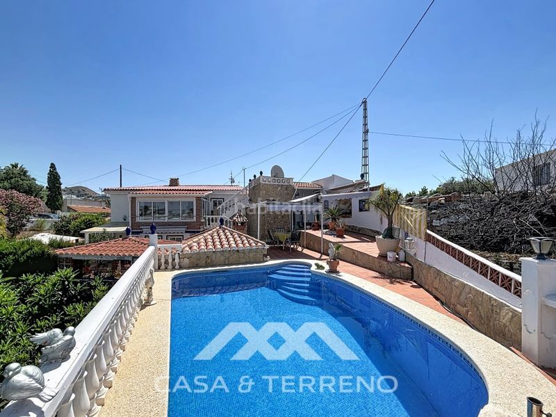 Foto f53fbc91-6841-4756-b506-ba4a2b31b08e. Xalet amb aparcament piscina a Urbanización Santa Rosa Torrox
