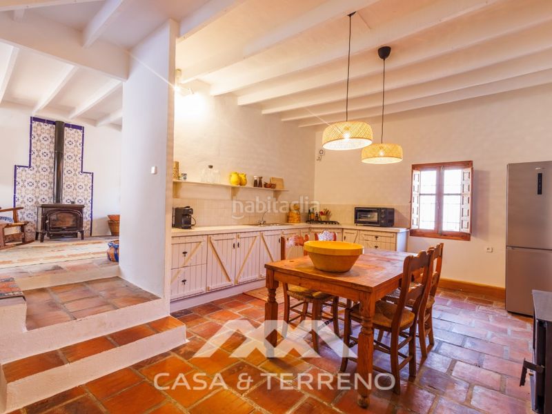 Foto 411fc1ef-e07d-45c8-88e8-4cabd1ee1803. Casa amb aparcament piscina a Comares